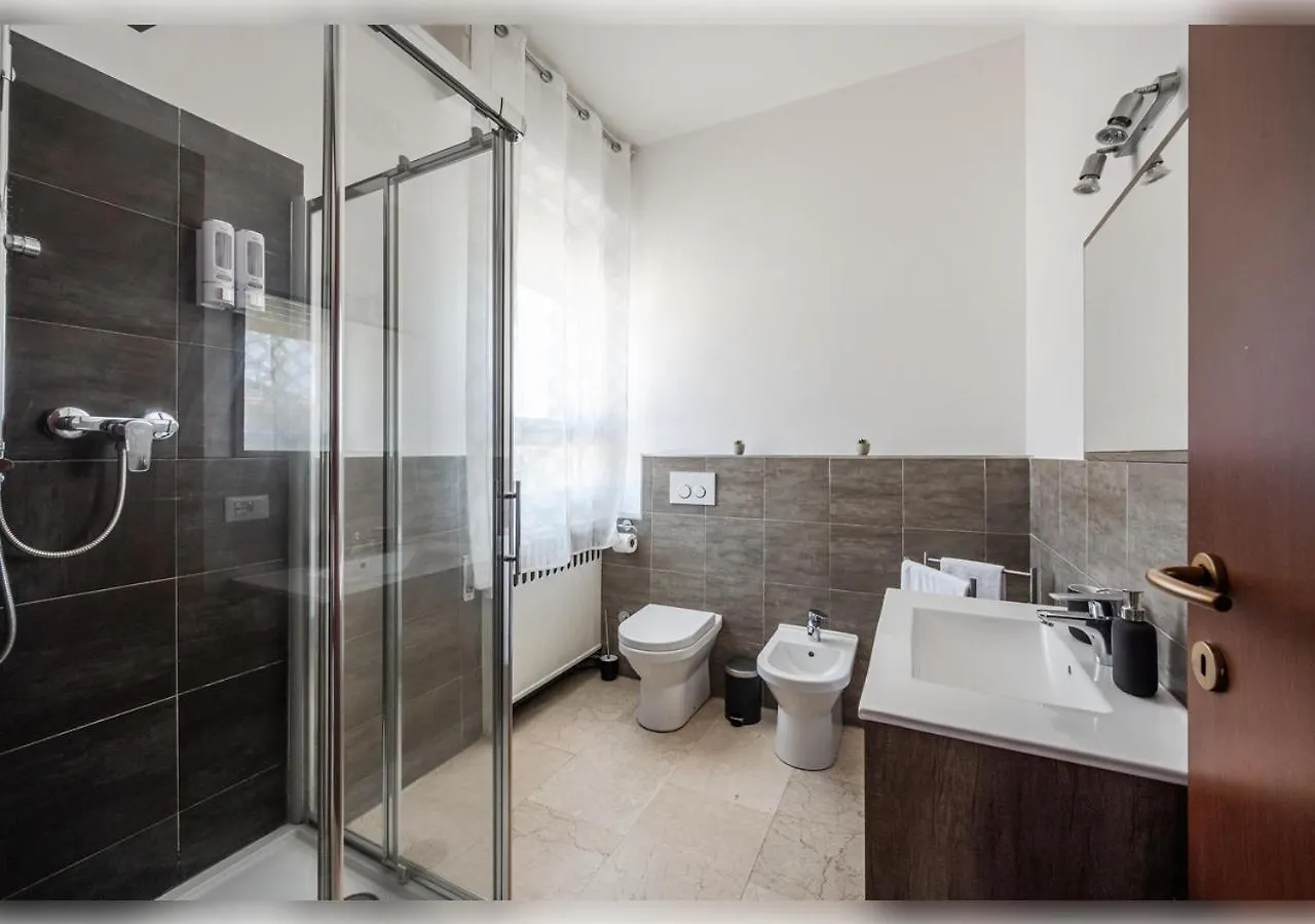 Hotel Made In Bo Bologna 0*,  Italia
